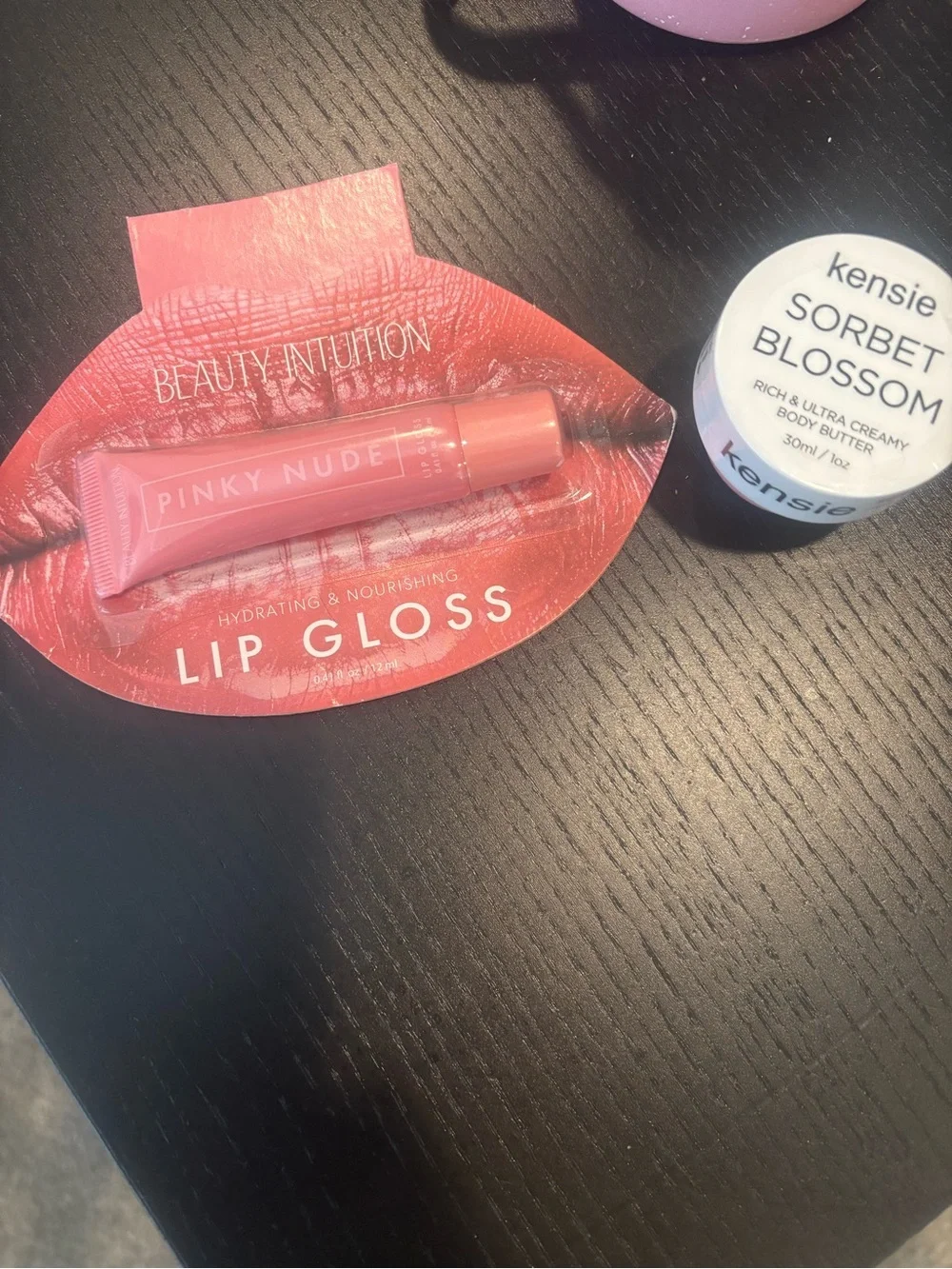 Kensie branded lip